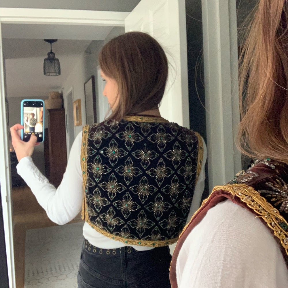 Vintage 60s green velvet & crystal crop vest - Picture 9 of 9